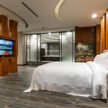 โอย่า บูทิก โมเทล สาขาซินหยิง Motel ภายนอก รูปภาพ