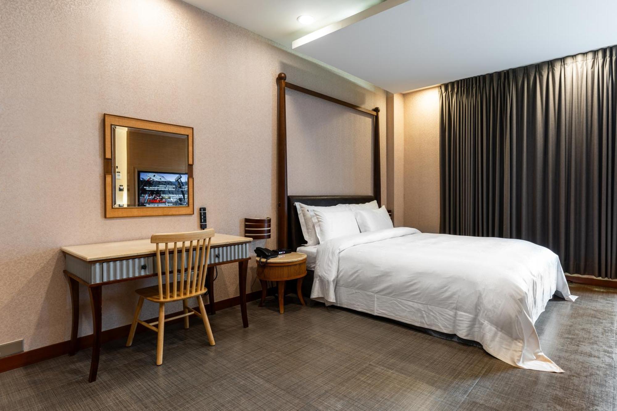 โอย่า บูทิก โมเทล สาขาซินหยิง Motel ภายนอก รูปภาพ