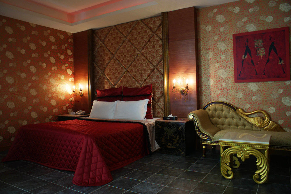 โอย่า บูทิก โมเทล สาขาซินหยิง Motel ภายนอก รูปภาพ