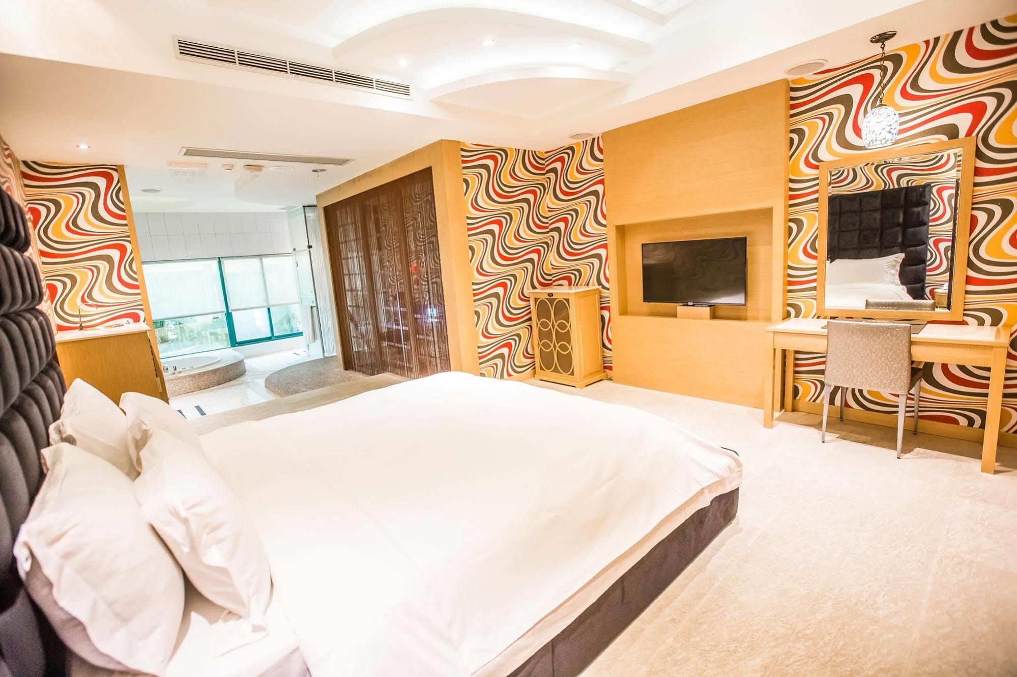 โอย่า บูทิก โมเทล สาขาซินหยิง Motel ภายนอก รูปภาพ